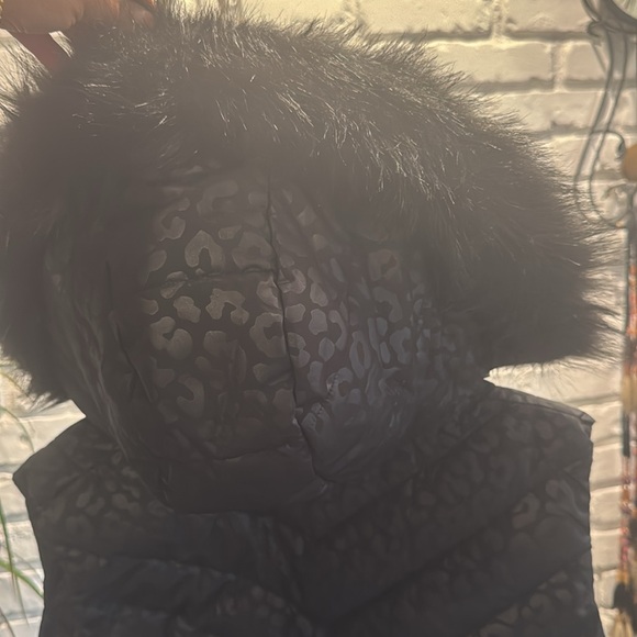 Michael Kors Black Quilted Women's Vest - Picture 6 of 11